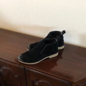 Dolce Vita black sueded booties, 8
